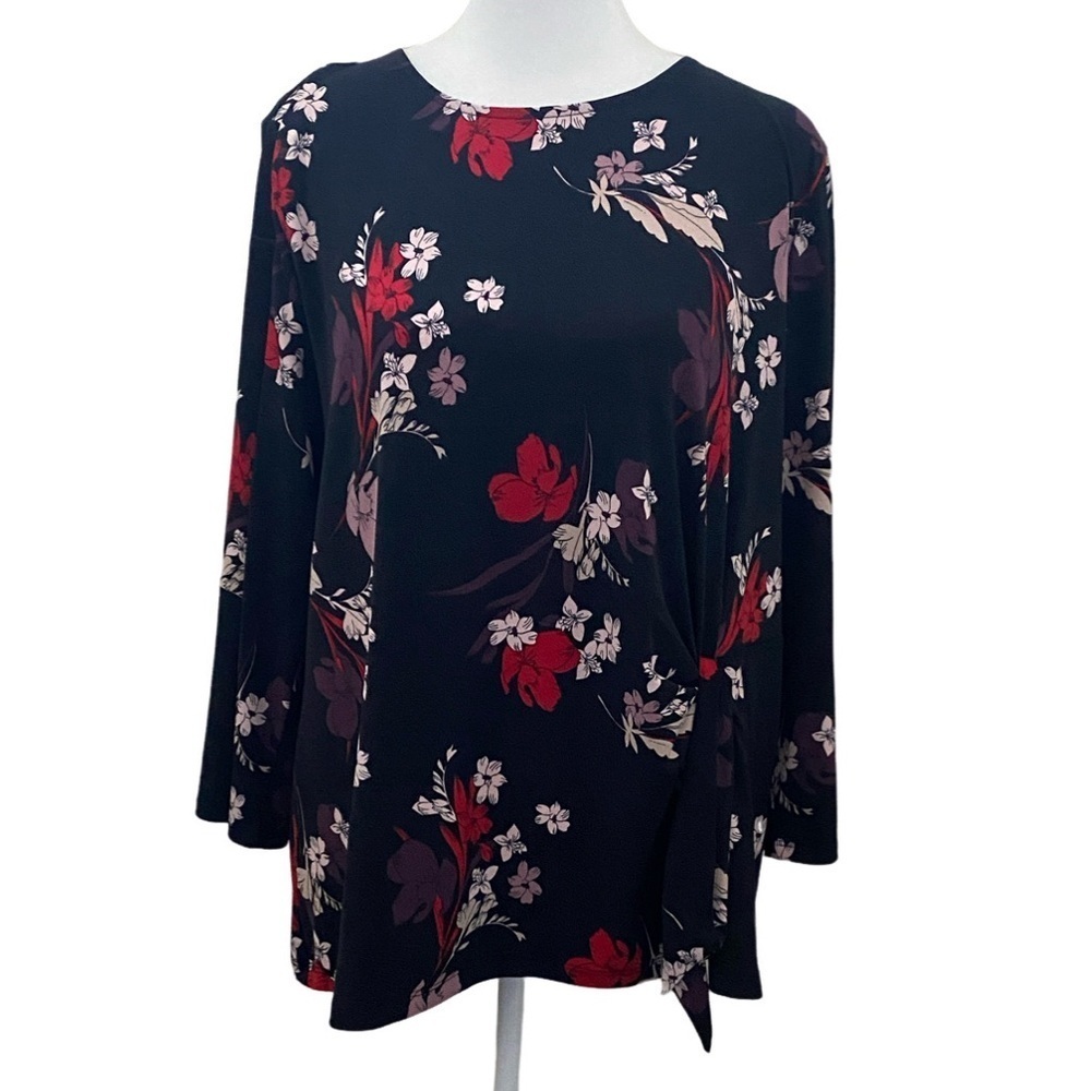 Liz Claiborne Floral Black and Red Women's Top. Decorative tie waist. Size L.